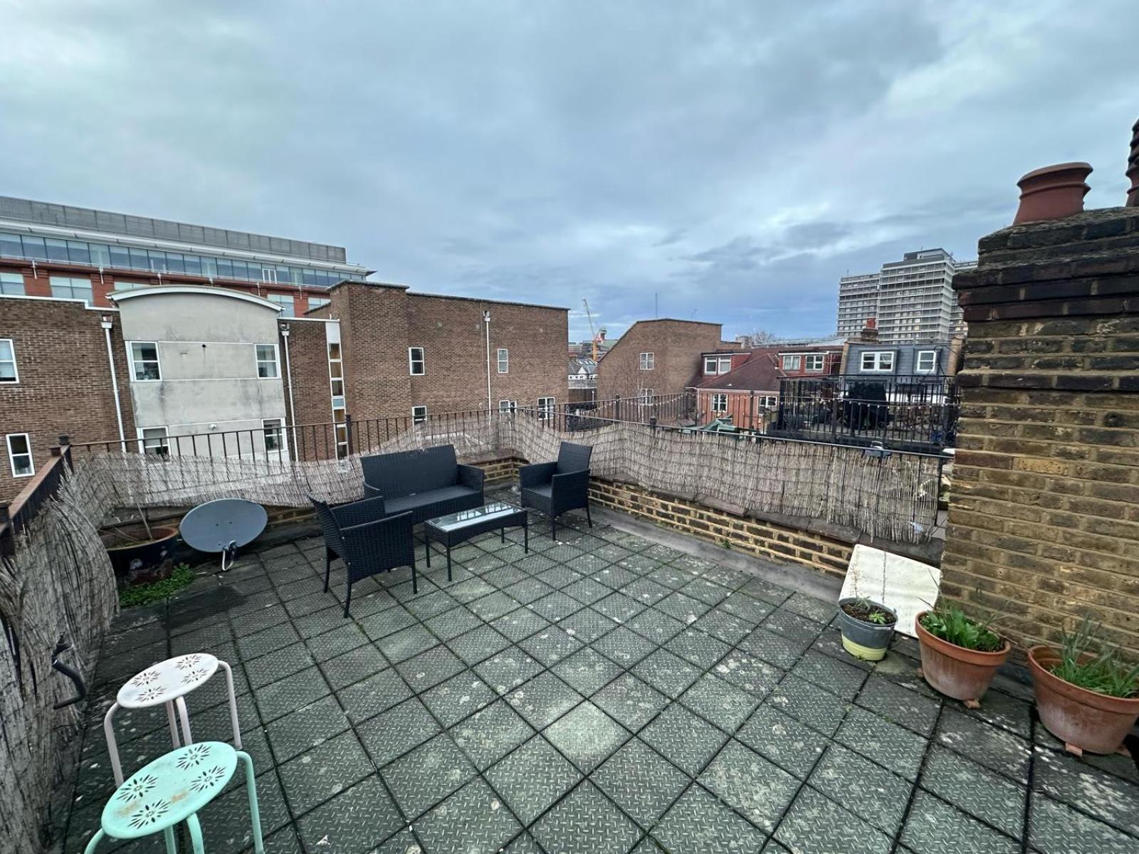 Lovely 3 Bedroom Maisonette With Private Roof Terrace In Hammersmith Londres Exterior foto