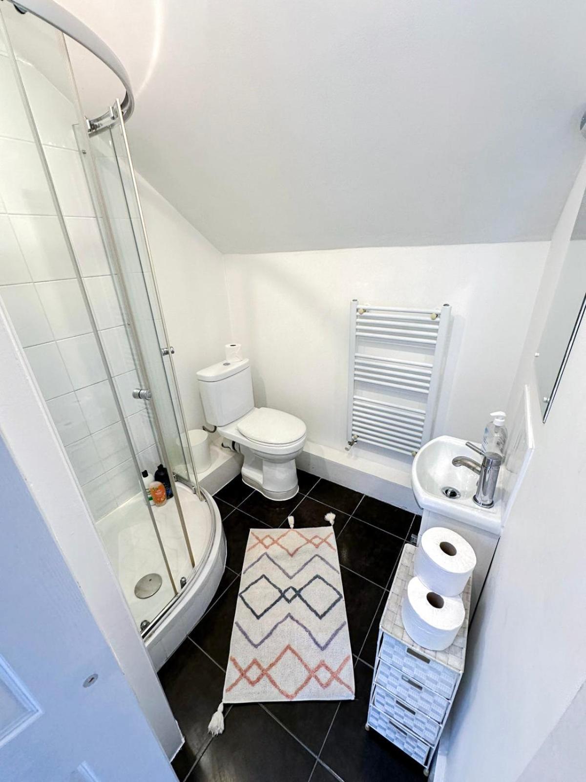 Lovely 3 Bedroom Maisonette With Private Roof Terrace In Hammersmith Londres Exterior foto
